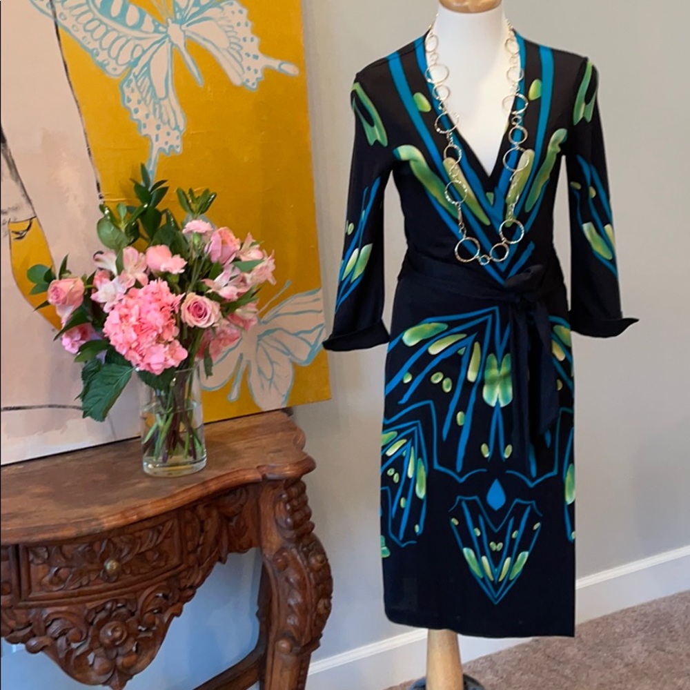 EUC - Diane von Furstenberg Julian Bis Wrap Dress